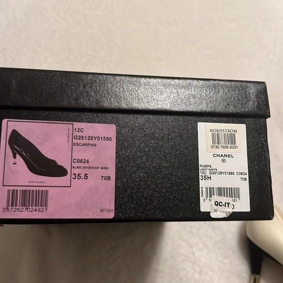 Chanel Colorblock Heels 5.5 - Picture 5 of 11